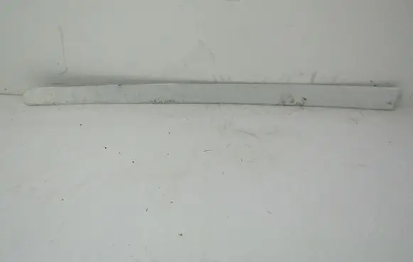 Opel Zafira B Front door trim (molding) 