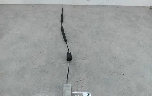 Mazda 5 Sliding door lock 