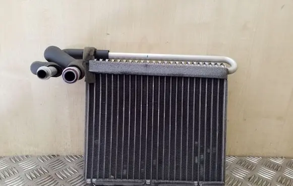 Air conditioning (A/C) radiator (interior)