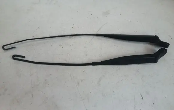 Mercedes-Benz Vaneo W414 Front wiper blade arm