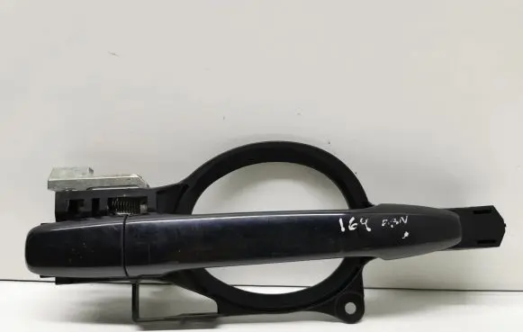 Mitsubishi Lancer X Front door exterior handle