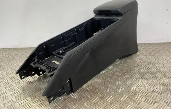 SsangYong Rexton Center console