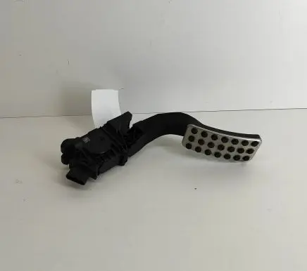 Mercedes-Benz CLA C118 X118 Accelerator throttle pedal A1773002100