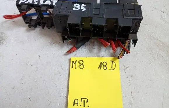 Volkswagen PASSAT B5 Other relay 8D0951253 3B0955531