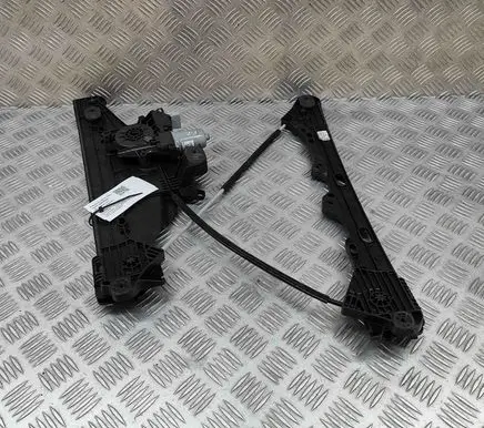 Opel Mokka B Front door electric window regulator 9828130780