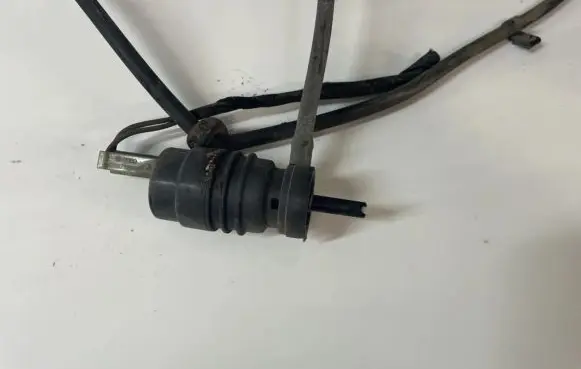 Volkswagen II LT Windscreen/windshield washer pump