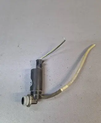 Toyota Avensis T250 Windscreen/windshield washer pump 