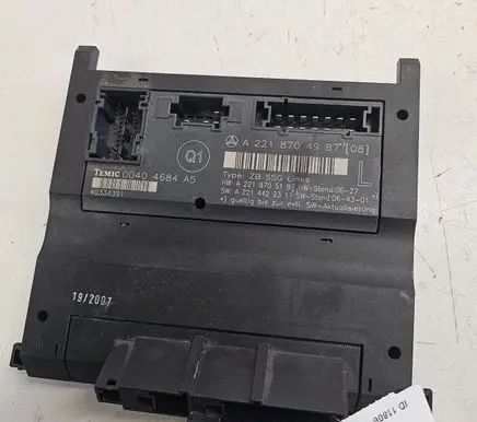 Mercedes-Benz S W221 Seat control module A2218704987