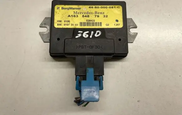 Mercedes-Benz ML W163 Transfer box differential control unit 1635457932 A1635457932