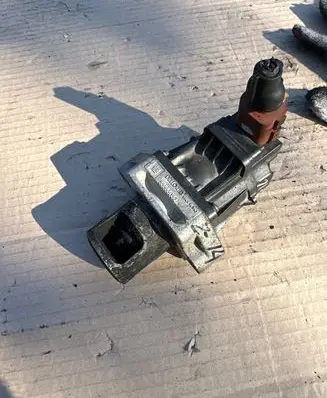Opel Insignia A EGR valve 55566052