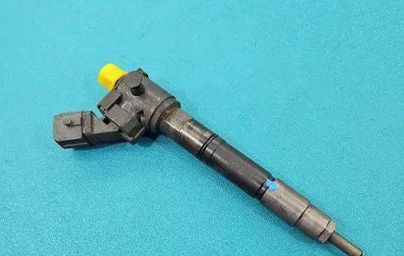Fuel injector