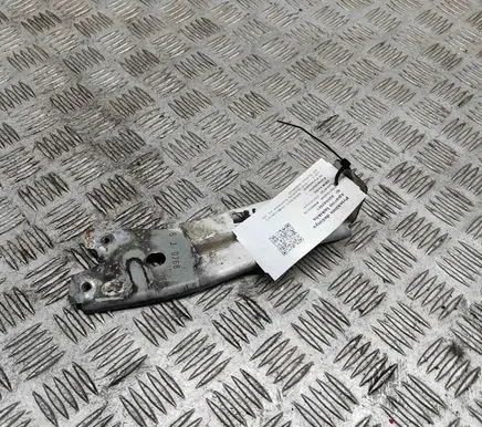 Fender mounting bracket