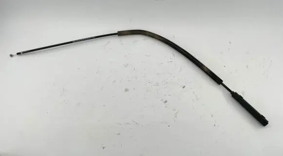 Audi A3 S3 A3 Sportback 8P Engine bonnet/hood lock release cable 8P0823535C