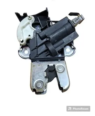 Audi A6 S6 C6 4F Tailgate/trunk/boot lock/catch/latch 4F5827505D