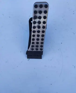 Mercedes-Benz GLC X253 C253 Accelerator throttle pedal A2533000104 0095 080916