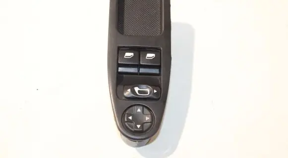 Citroen Jumpy Electric window control switch 14012282XT