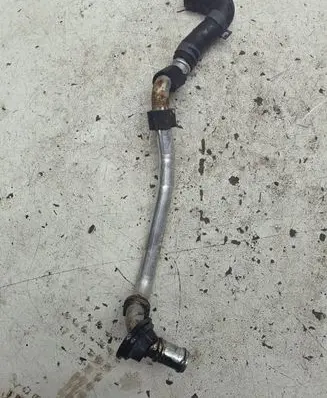 Volkswagen Touareg II Engine coolant pipe/hose 7P0819911D 31032011