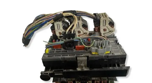 Peugeot Partner BSM Control unit 9675878480