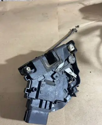 Ford Focus C-MAX Rear door lock 924003300 30170412 FA11B10F