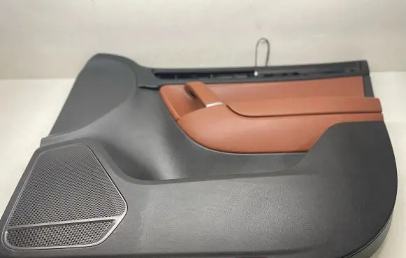 Volkswagen Touareg II Front door card panel trim 7P1867012