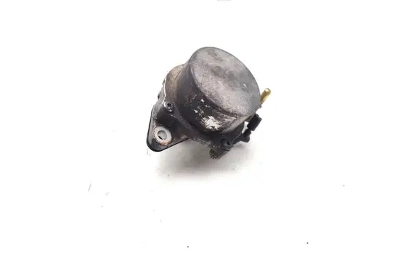 Opel Combo C Vacuum pump 