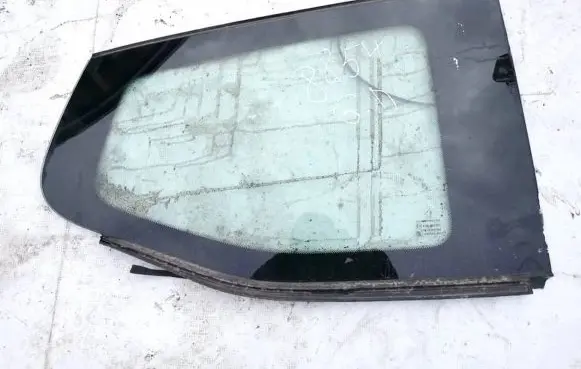 Peugeot 5008 Rear side window
