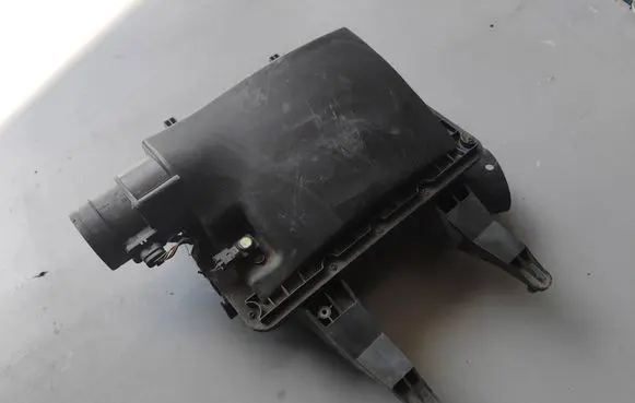 Mercedes-Benz Sprinter W906 Air filter box 2E0129601D 9065280206