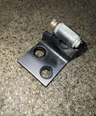 BMW X5 E53 Rear door lower hinge 8265169