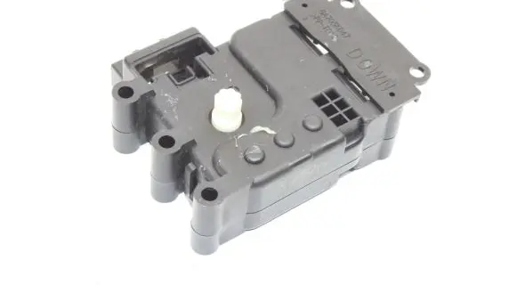 Mazda 3 II Air flap motor/actuator GA705KD47