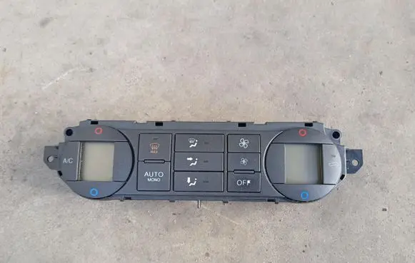 Ford Focus Climate control unit 6N4T-18C612-AC