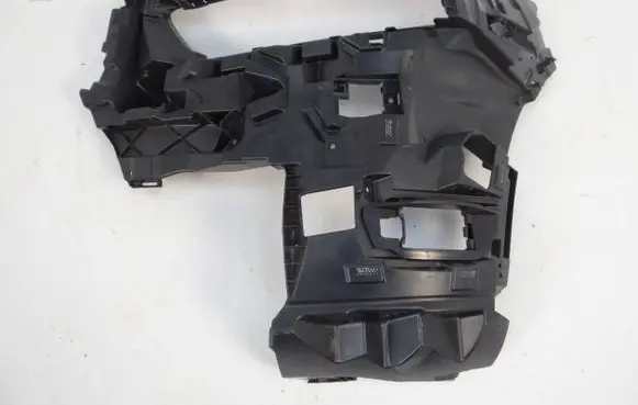 Front bumper mounting bracket