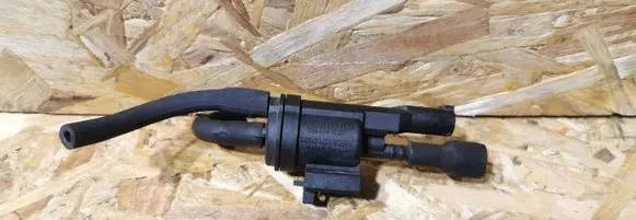 Mercedes-Benz C W203 Valve vacuum 0025401497 A0025401497