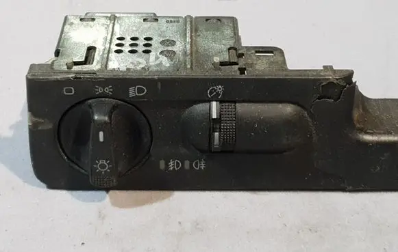 Volkswagen PASSAT B4 Light switch 3A1941531B