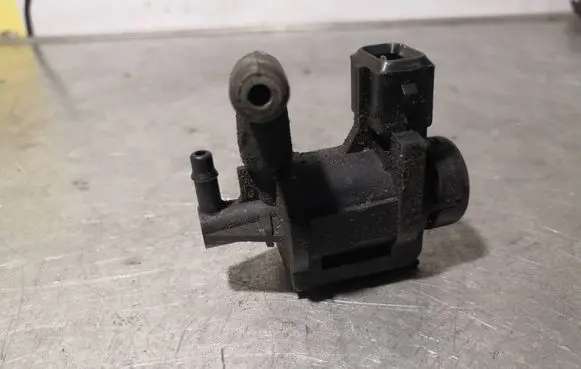 Seat Toledo II (1M) Turbo solenoid valve 191906283A