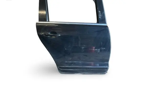 Peugeot 5008 Rear door