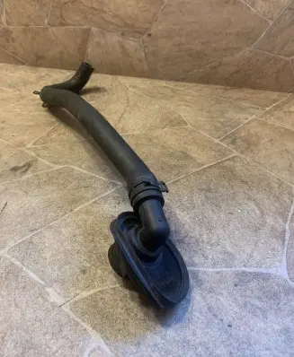 Mercedes-Benz C W204 Engine coolant pipe/hose