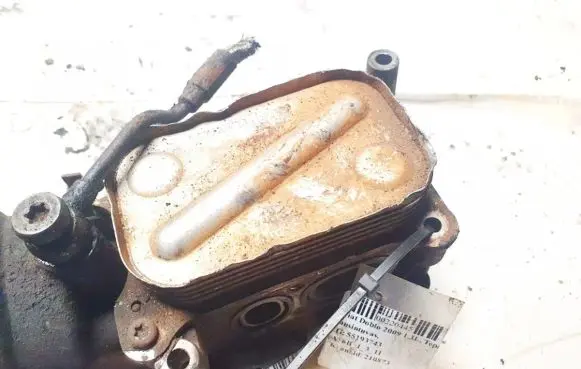 Engine oil radiator