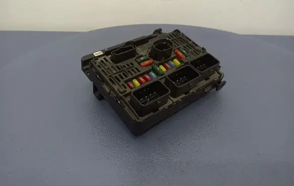 Peugeot 407 Fuse box set S118983001J