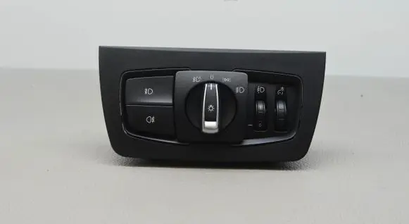 BMW 1 F20 F21 Light switch 6847514