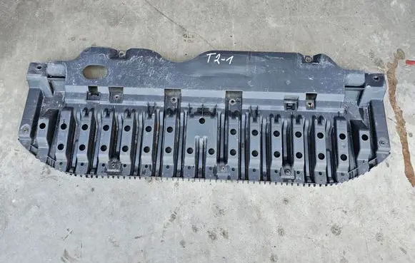 Front bumper skid plate/under tray
