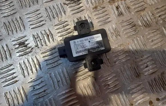 Mercedes-Benz CLA C117 X117 W117 Tire pressure control unit A0009003704