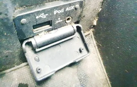 USB socket connector