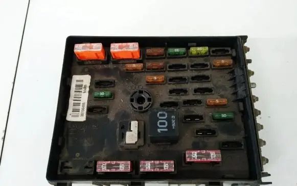 Volkswagen PASSAT B6 Fuse box set 3c0937125 6359-2777