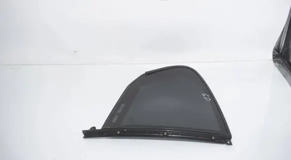 BMW 5 G30 G31 G38 Rear vent window glass 7387456 51357387456 2711110