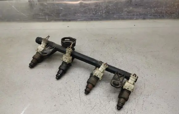Renault Kangoo I Fuel injectors set 875368