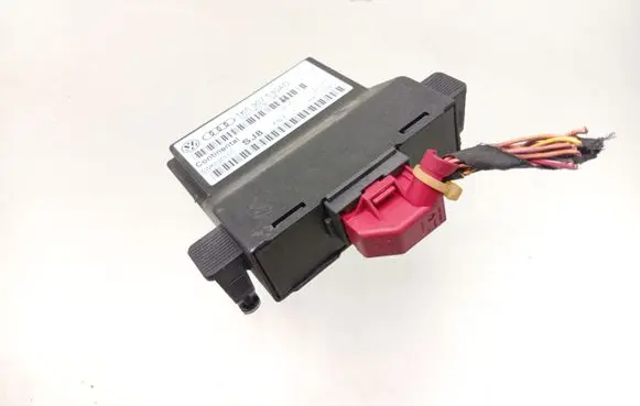 Volkswagen Golf VI Gateway control module 1K0907951