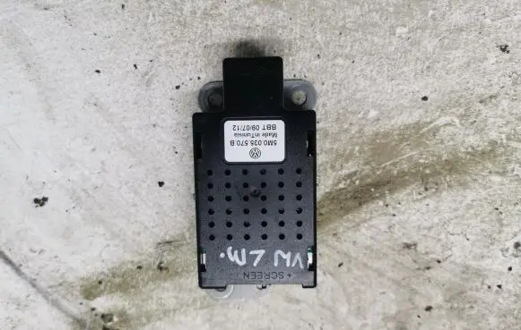 Volkswagen Golf V Aerial antenna amplifier 5M0035570B