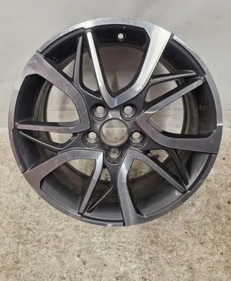 Toyota Auris E180 R17 alloy rim 