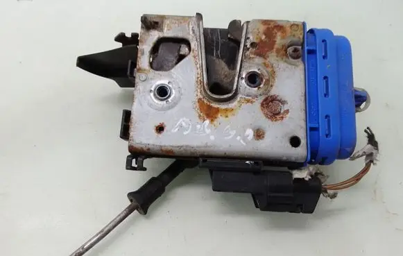 Audi A8 S8 D2 4D Rear door lock 4D0839016D