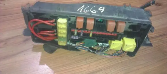 Ford Fiesta Fuse box set 96fg14a481ab